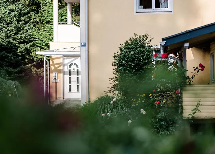 Flor アパート Wasserhofen